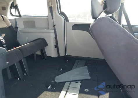 2014 Dodge Grand Caravan Sxt z USA, uszkodzony, nr VIN 2C4RDGCG8ER181911